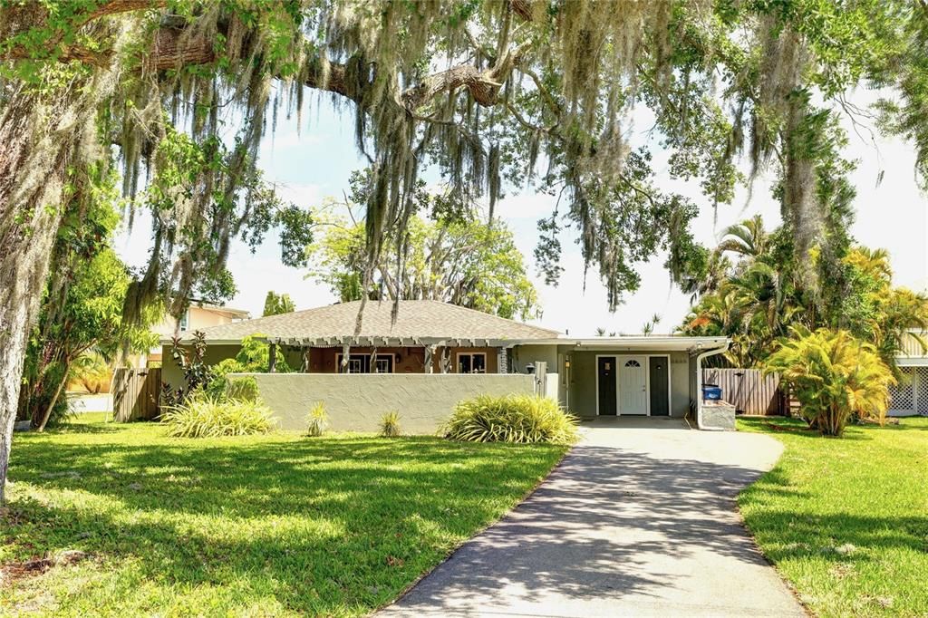 Recently Sold: $699,900 (2 beds, 2 baths, 1710 Square Feet)