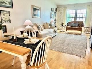 For Sale: $387,000 (2 beds, 2 baths, 920 Square Feet)