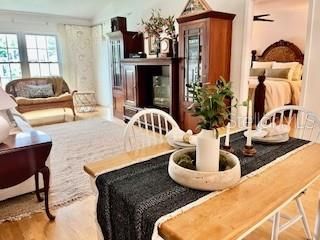 For Sale: $387,000 (2 beds, 2 baths, 920 Square Feet)