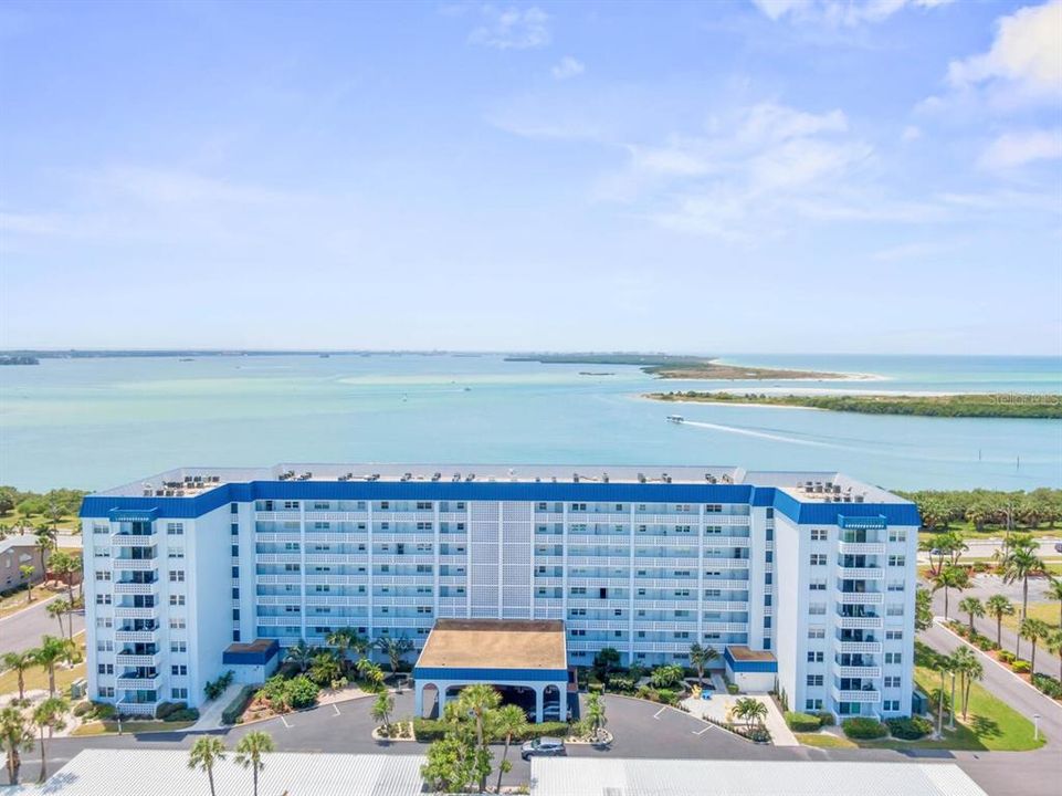 Welcome home to 7 Elgin Place #101. Ideally situated on Honeymoon Island