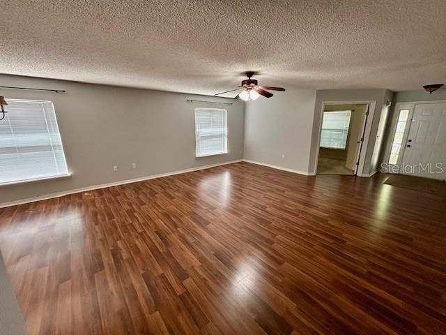 Active With Contract: $1,900 (4 beds, 2 baths, 1760 Square Feet)