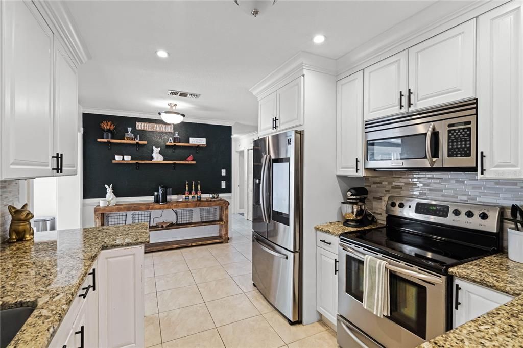 Active With Contract: $359,900 (3 beds, 2 baths, 1585 Square Feet)