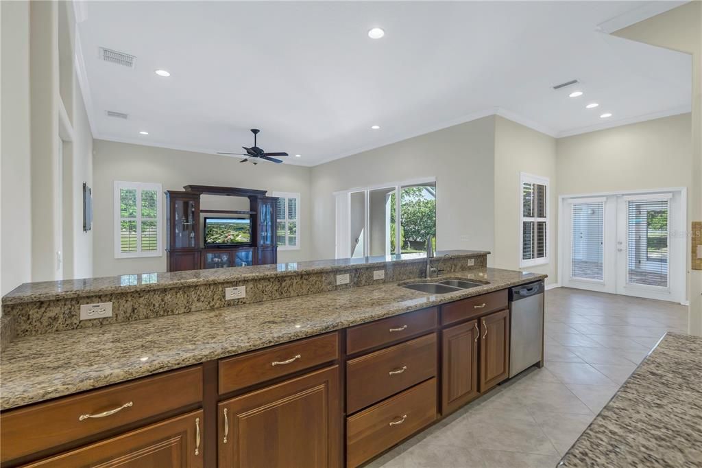 Active With Contract: $999,000 (5 beds, 4 baths, 5495 Square Feet)