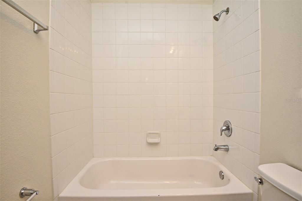 最近租的: $2,700 (3 贝兹, 2 浴室, 2070 平方英尺)