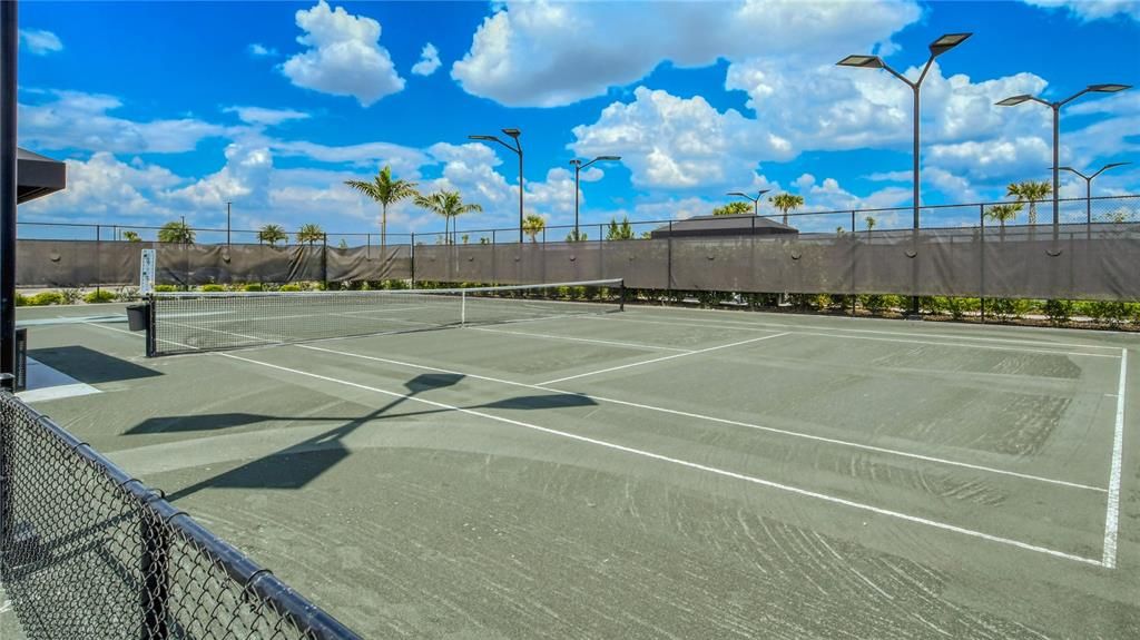 Active With Contract: $3,000 (2 beds, 2 baths, 1533 Square Feet)