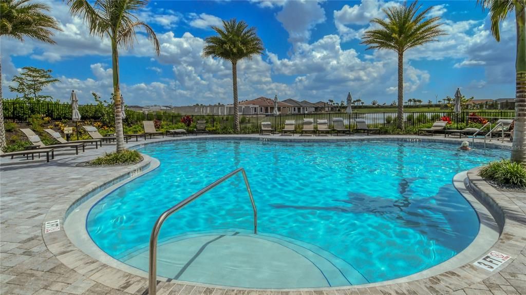 Active With Contract: $3,000 (2 beds, 2 baths, 1533 Square Feet)