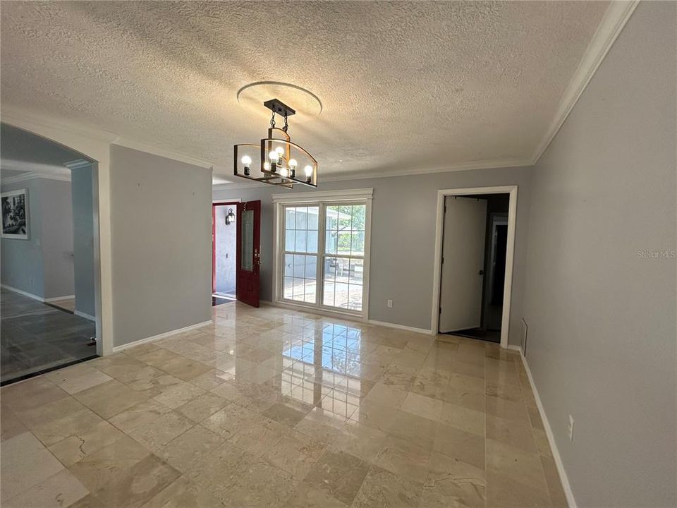 For Sale: $489,900 (4 beds, 2 baths, 2410 Square Feet)