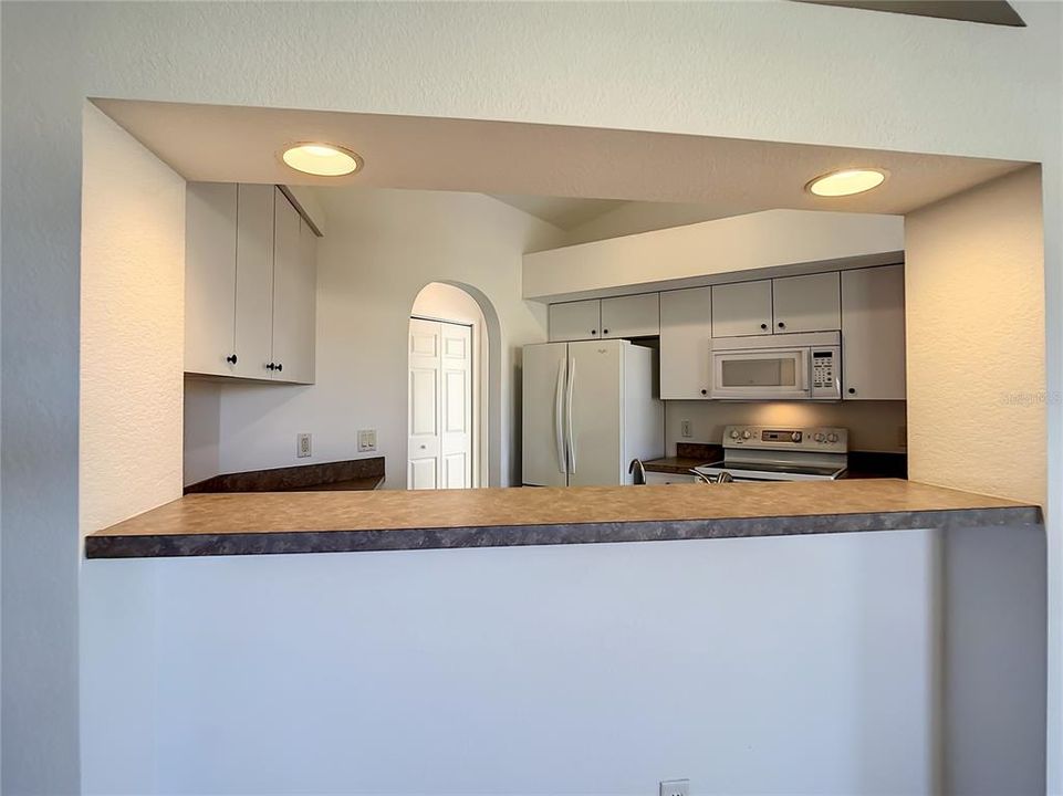 For Rent: $2,000 (3 beds, 2 baths, 1326 Square Feet)