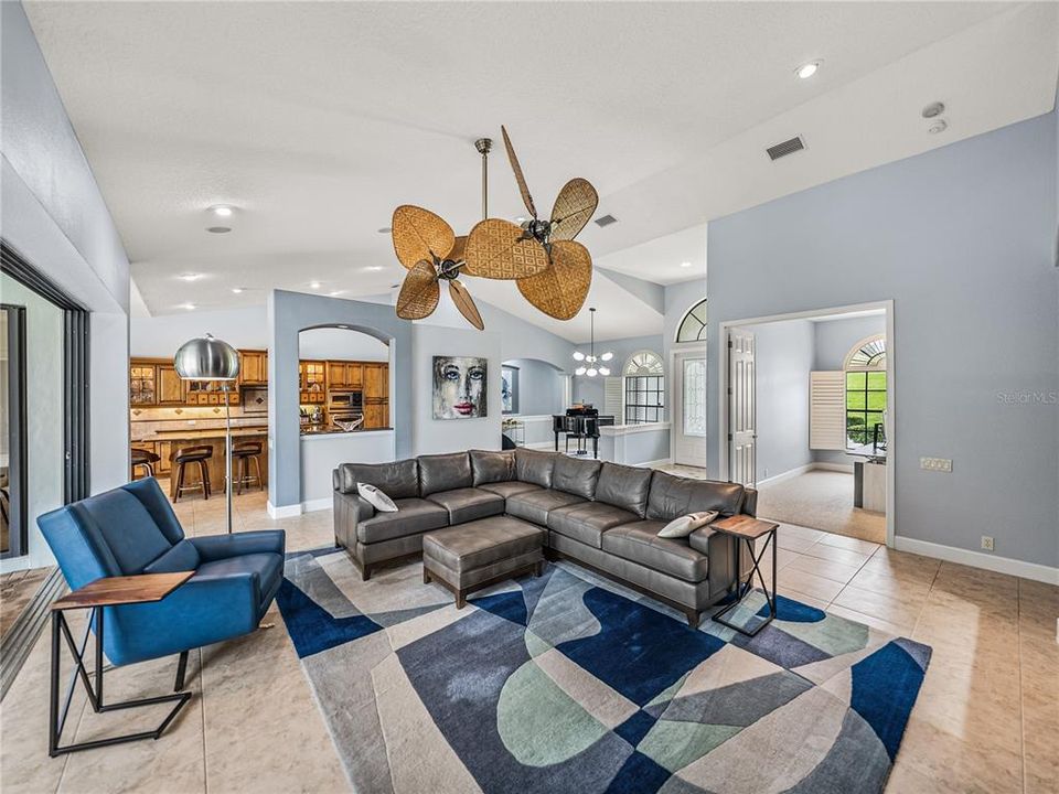 Active With Contract: $899,000 (3 beds, 3 baths, 3365 Square Feet)