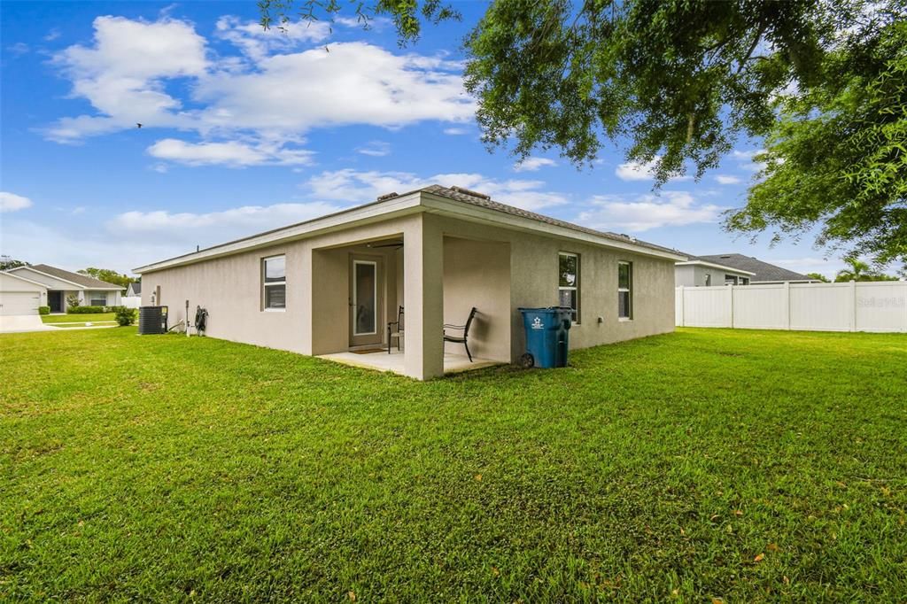 For Sale: $319,900 (4 beds, 2 baths, 1627 Square Feet)