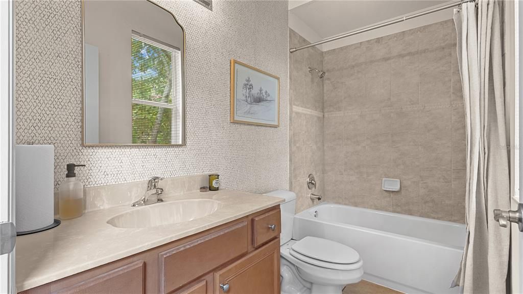 最近售出: $625,000 (3 贝兹, 3 浴室, 2833 平方英尺)