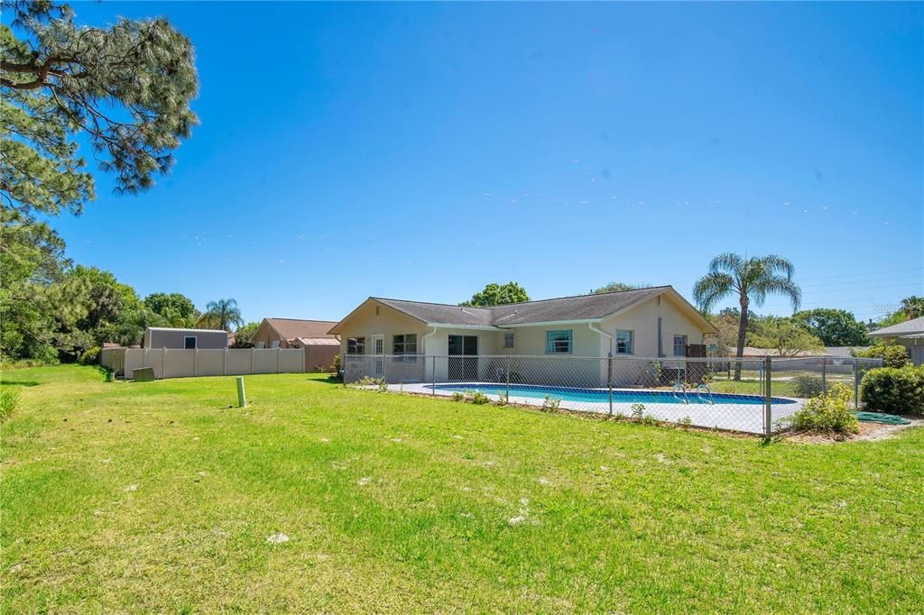 Recently Sold: $365,000 (4 beds, 2 baths, 1743 Square Feet)