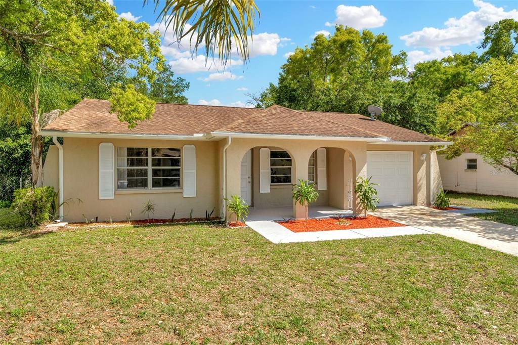 Recently Sold: $255,000 (2 beds, 2 baths, 1414 Square Feet)
