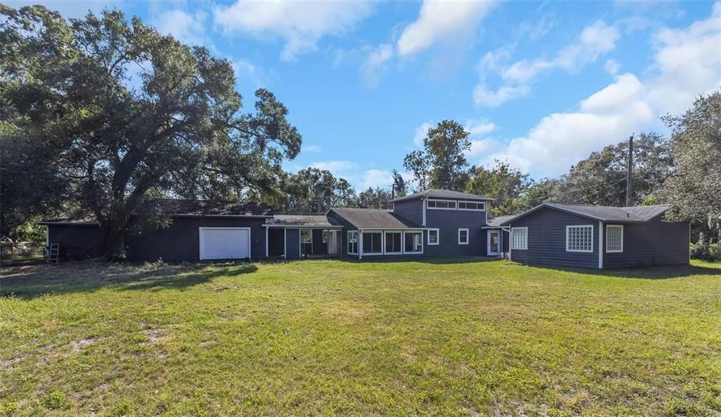 Recently Sold: $415,000 (4 beds, 2 baths, 2758 Square Feet)