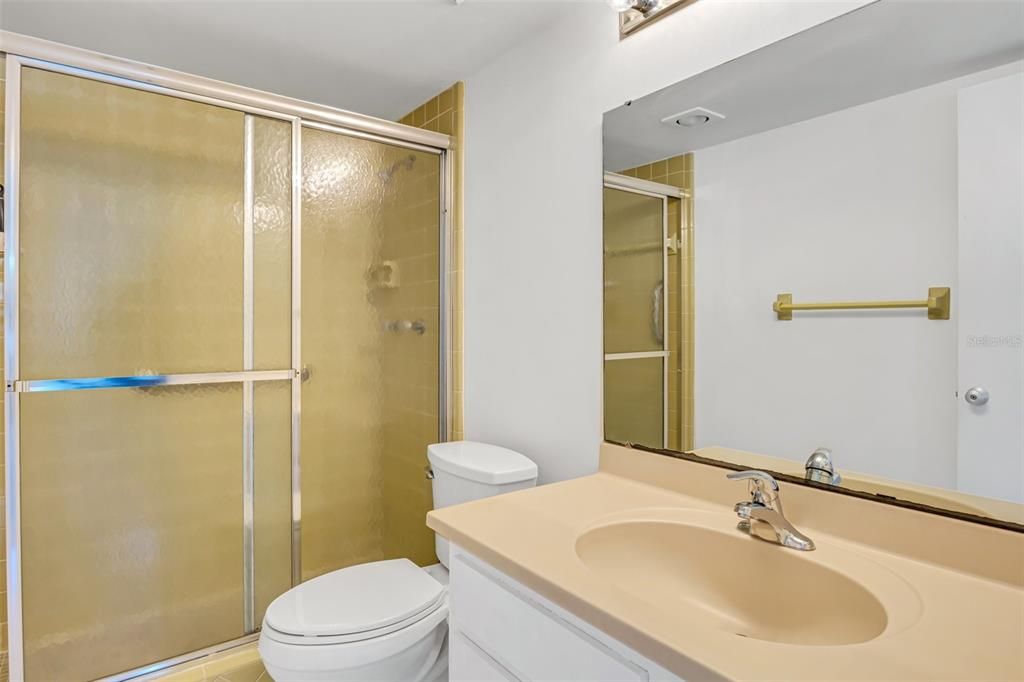 Active With Contract: $584,900 (2 beds, 2 baths, 1115 Square Feet)