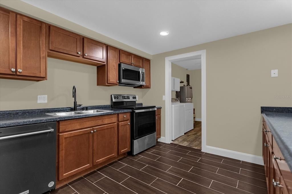 Active With Contract: $329,900 (3 beds, 2 baths, 1571 Square Feet)