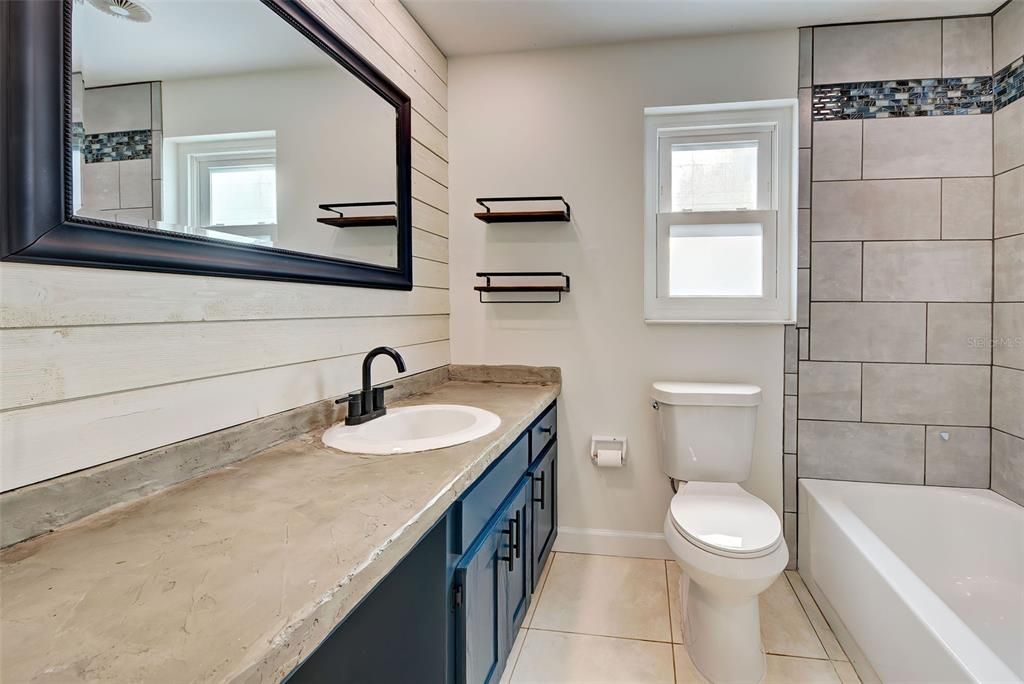 Active With Contract: $429,900 (3 beds, 2 baths, 1278 Square Feet)