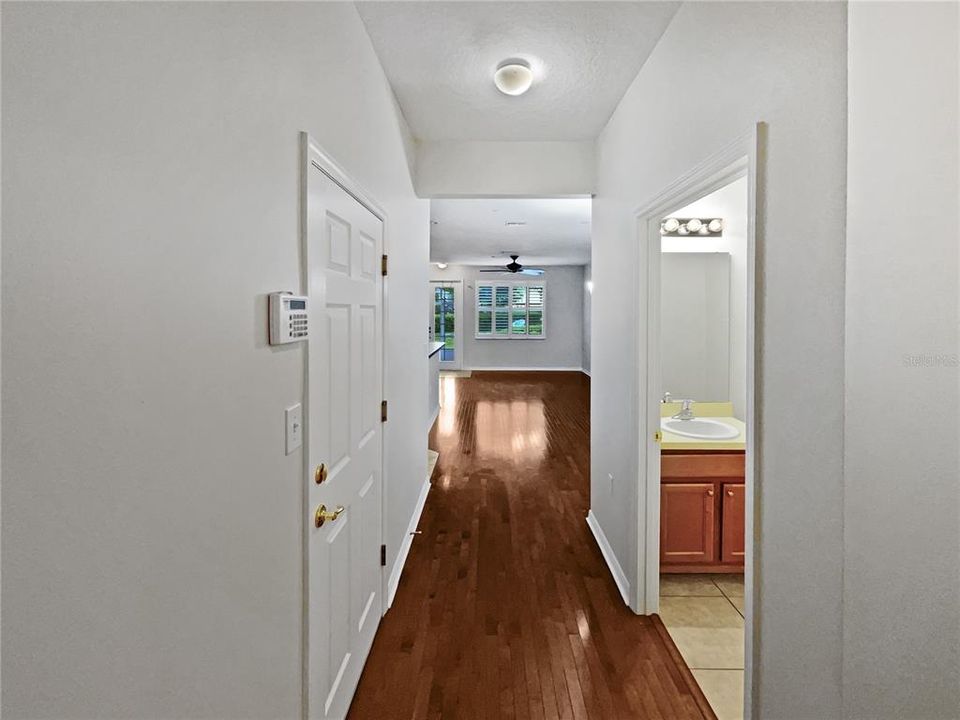 For Sale: $300,000 (2 beds, 2 baths, 1540 Square Feet)