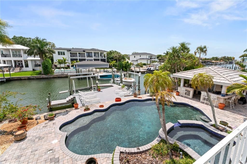 Active With Contract: $2,750,000 (3 beds, 3 baths, 3436 Square Feet)