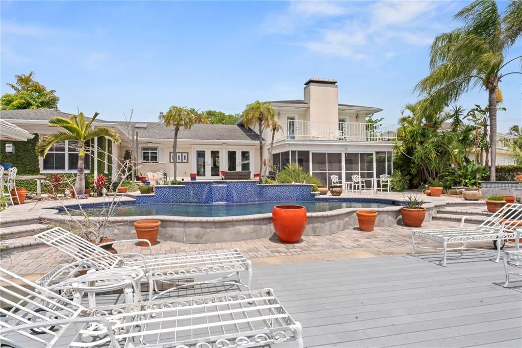 Active With Contract: $2,750,000 (3 beds, 3 baths, 3436 Square Feet)