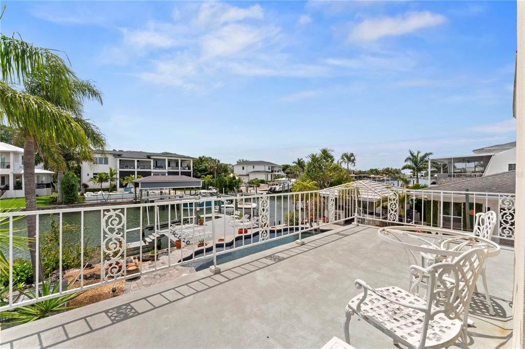 Active With Contract: $2,750,000 (3 beds, 3 baths, 3436 Square Feet)