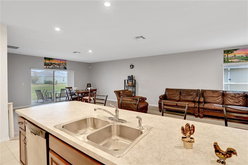 Active With Contract: $375,000 (4 beds, 3 baths, 2091 Square Feet)
