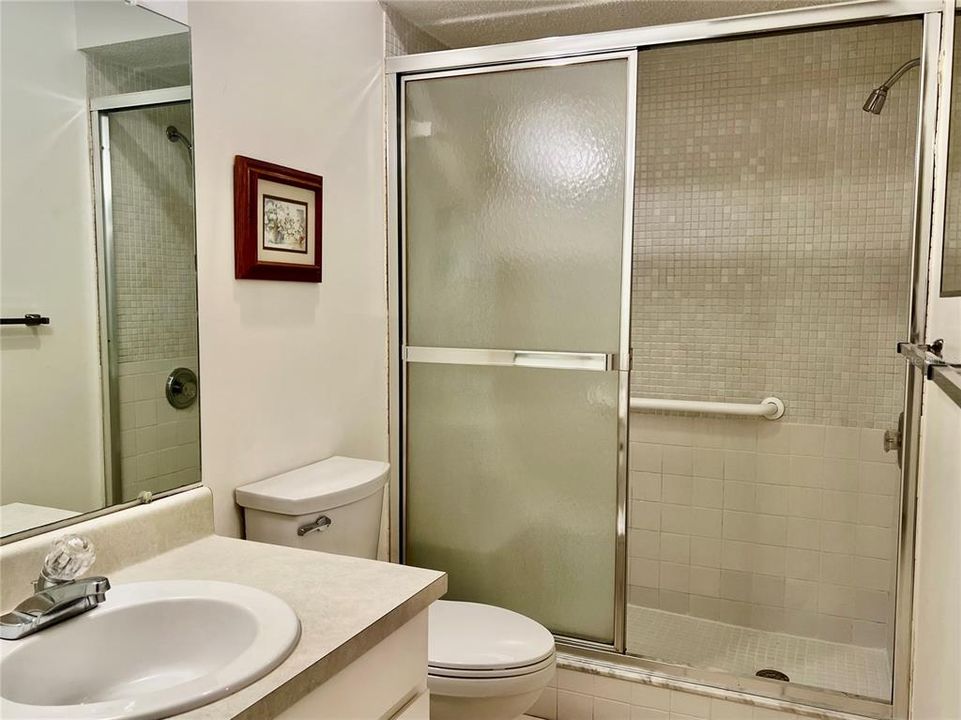 最近售出: $130,000 (1 贝兹, 1 浴室, 646 平方英尺)