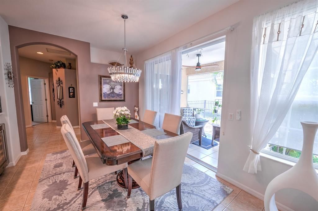 For Sale: $459,000 (2 beds, 2 baths, 1463 Square Feet)