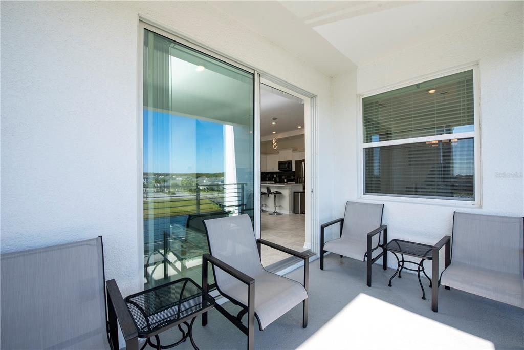 Active With Contract: $369,900 (2 beds, 2 baths, 1196 Square Feet)