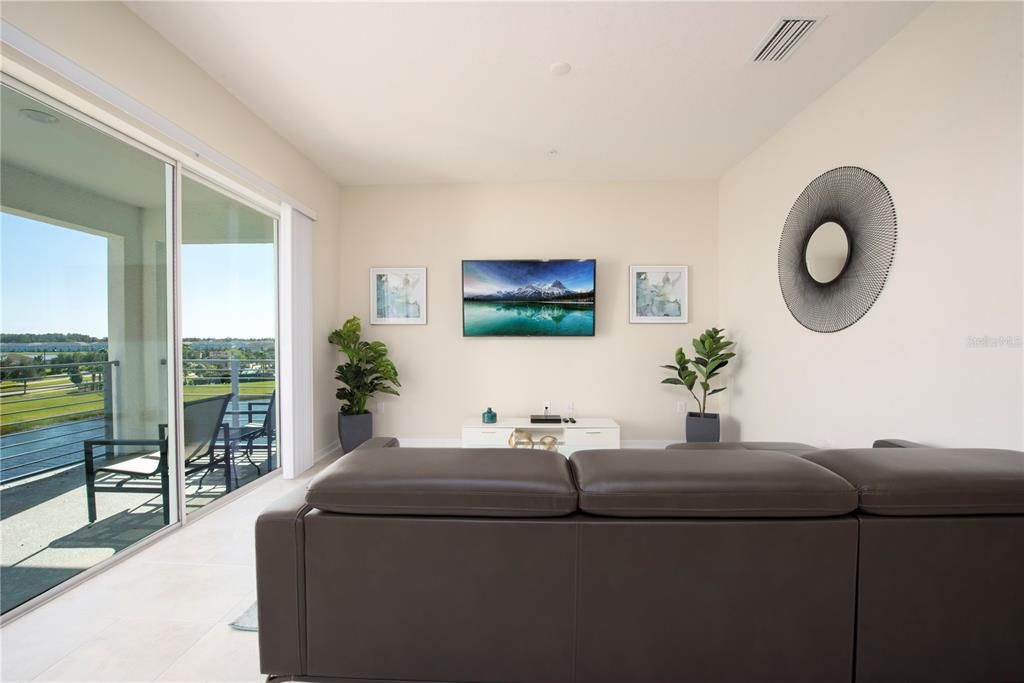 Active With Contract: $369,900 (2 beds, 2 baths, 1196 Square Feet)
