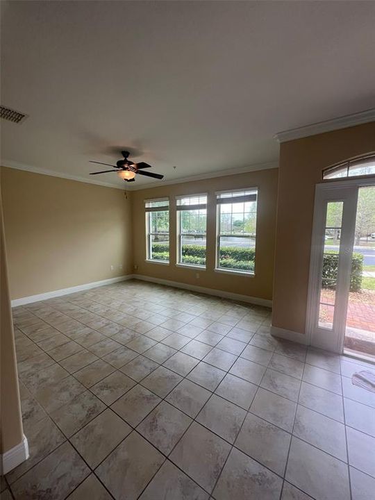 Active With Contract: $2,400 (3 beds, 2 baths, 1804 Square Feet)