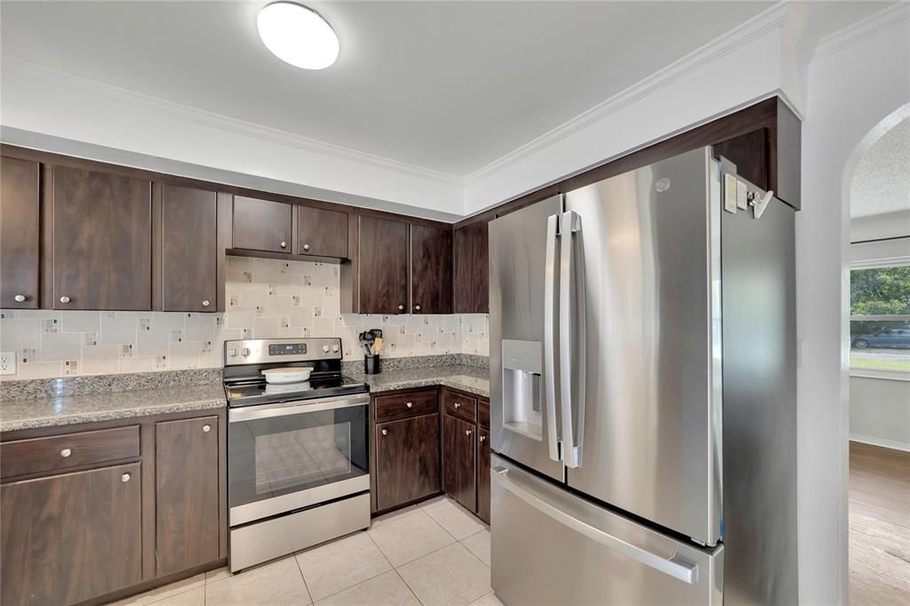 For Sale: $430,000 (2 beds, 2 baths, 1148 Square Feet)