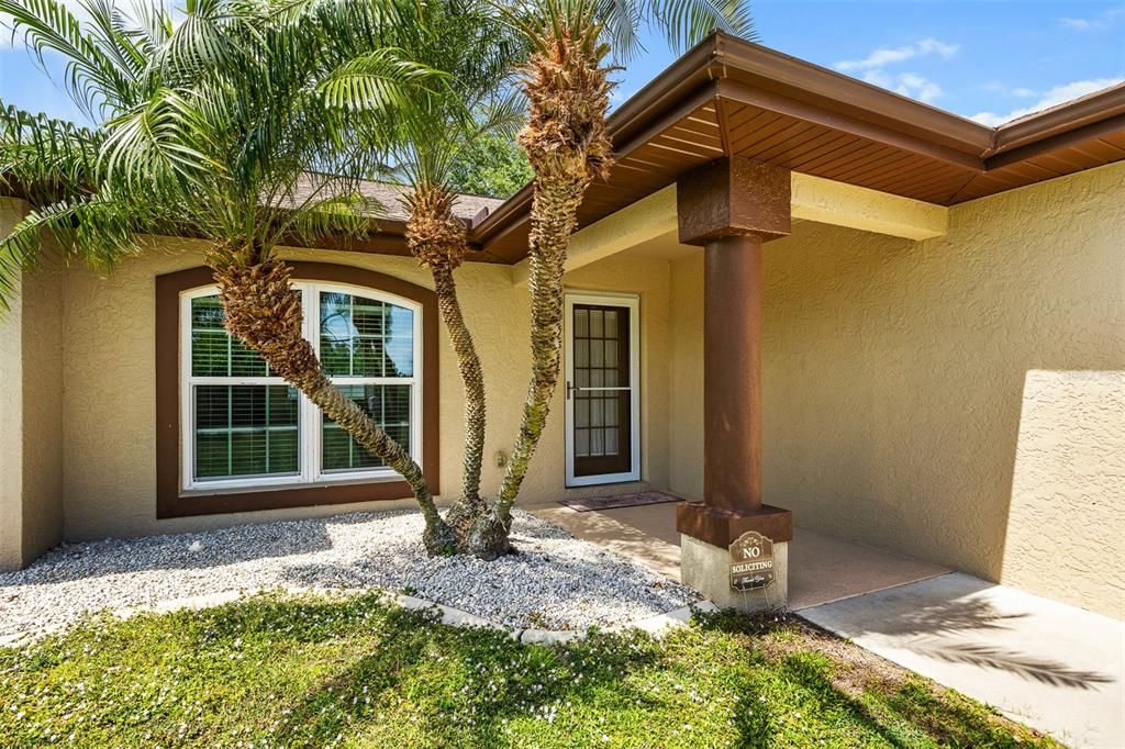 Recently Sold: $340,000 (3 beds, 2 baths, 1381 Square Feet)