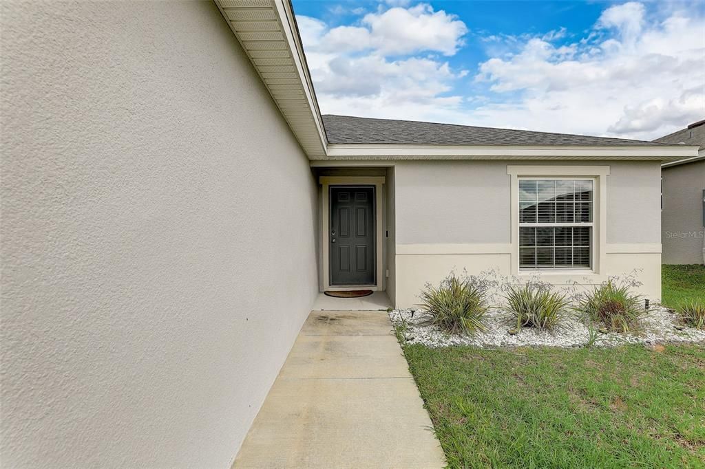 Recently Sold: $309,900 (4 beds, 2 baths, 1547 Square Feet)