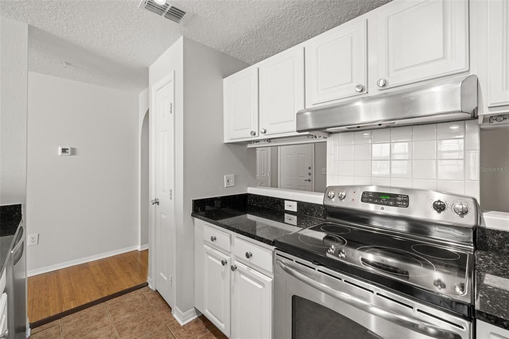 For Sale: $469,900 (2 beds, 2 baths, 1245 Square Feet)