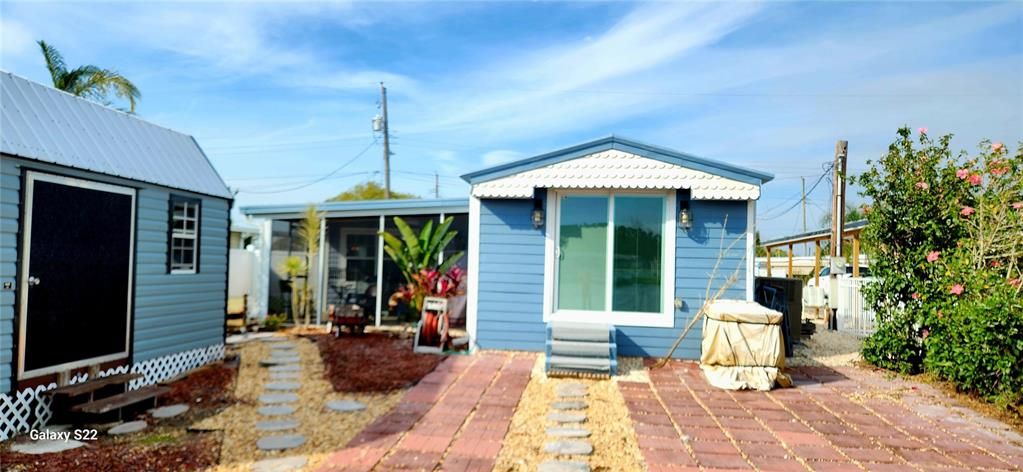 Recently Sold: $295,000 (2 beds, 2 baths, 1256 Square Feet)