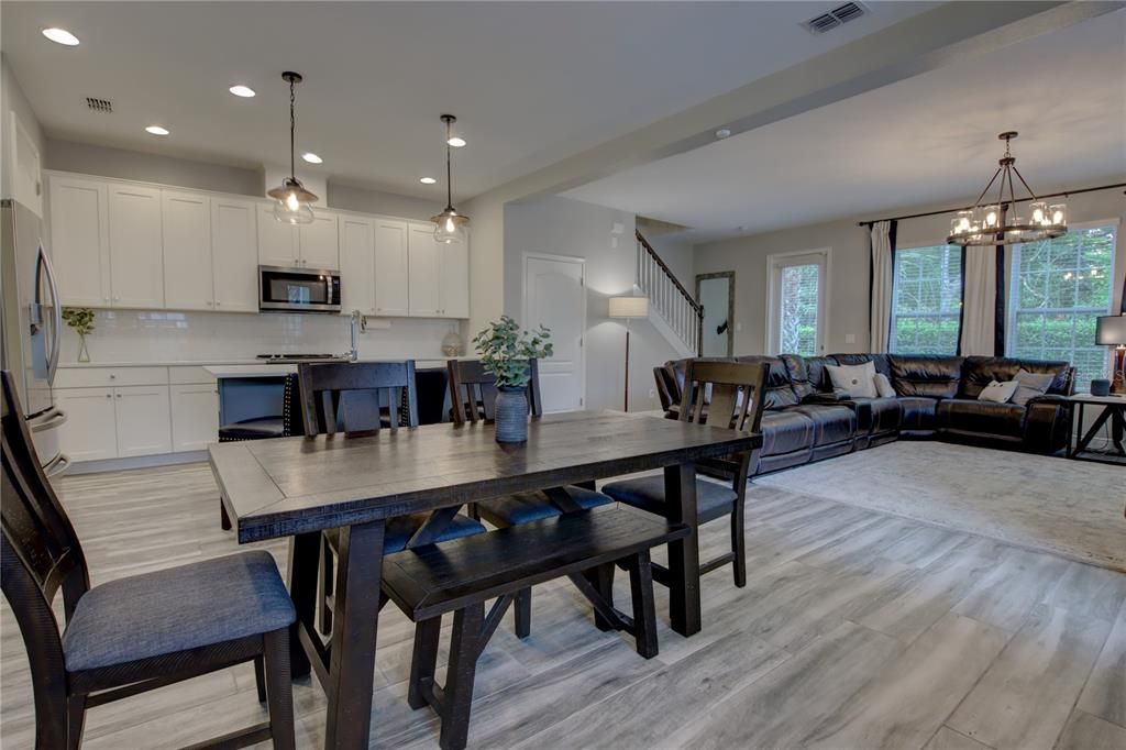 Active With Contract: $449,900 (3 beds, 2 baths, 2083 Square Feet)