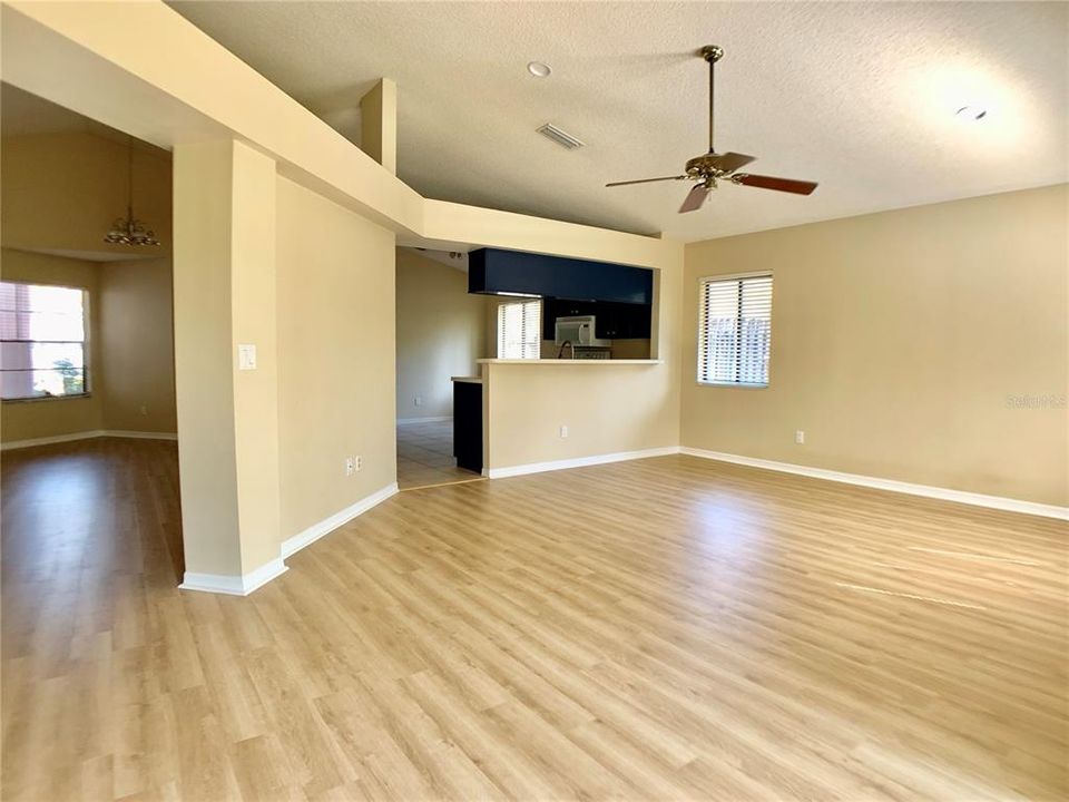 Recently Rented: $2,249 (3 beds, 2 baths, 1555 Square Feet)