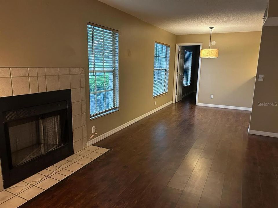 For Sale: $234,900 (2 beds, 2 baths, 900 Square Feet)