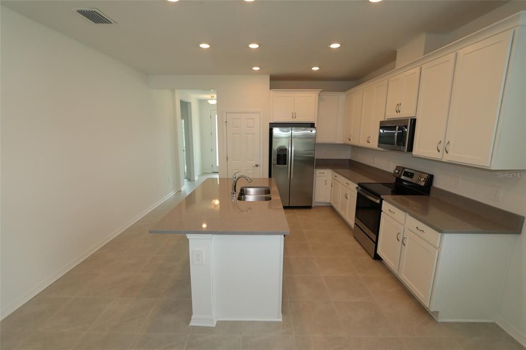 For Sale: $514,945 (3 beds, 2 baths, 1758 Square Feet)