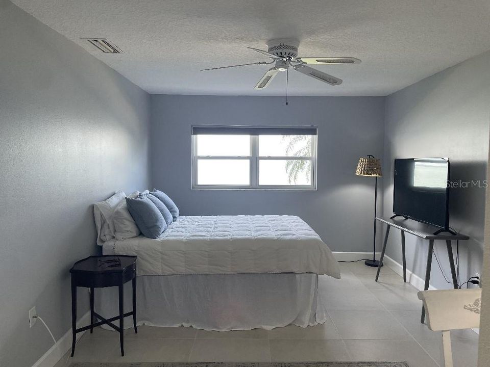 For Sale: $440,000 (2 beds, 2 baths, 1141 Square Feet)