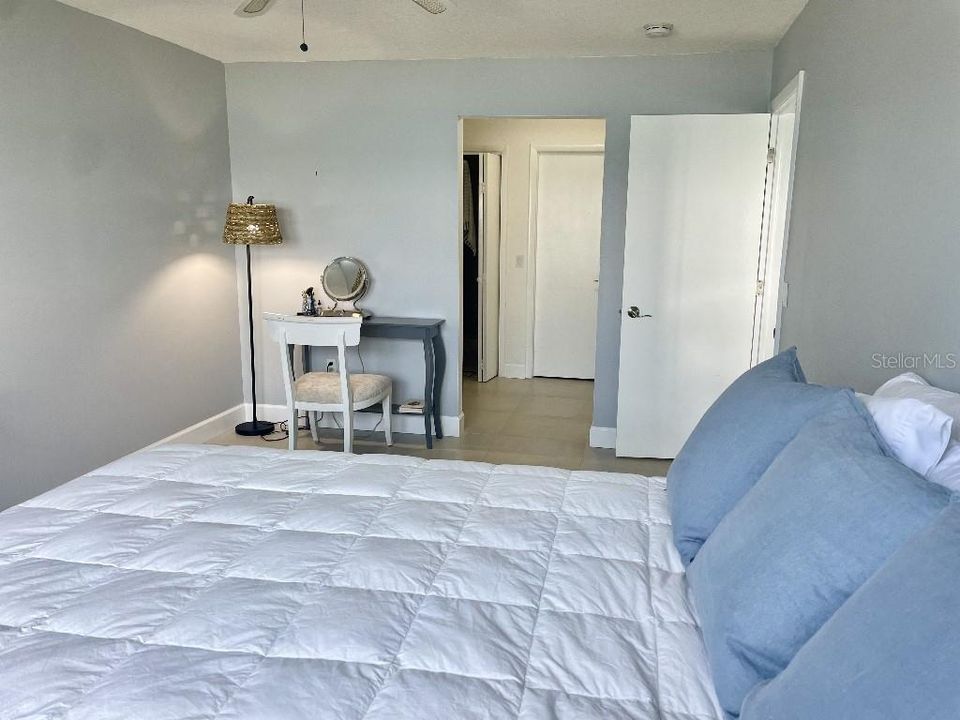 For Sale: $440,000 (2 beds, 2 baths, 1141 Square Feet)