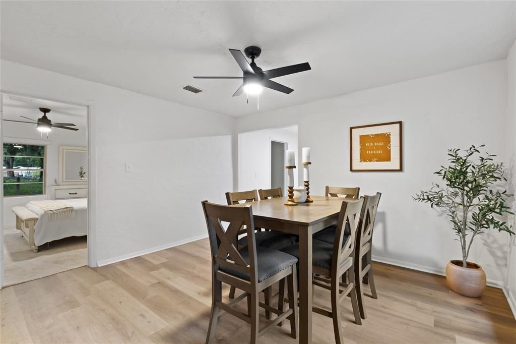 Active With Contract: $224,900 (3 beds, 2 baths, 1568 Square Feet)