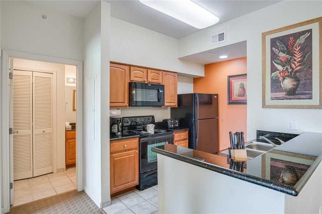For Sale: $189,900 (2 beds, 2 baths, 1060 Square Feet)