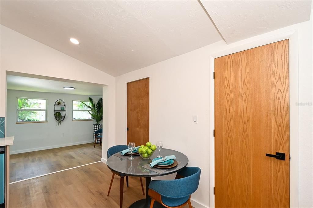 For Sale: $524,900 (3 beds, 2 baths, 1344 Square Feet)