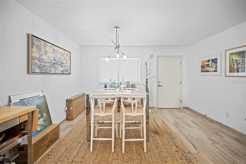 For Sale: $439,900 (2 beds, 2 baths, 1200 Square Feet)