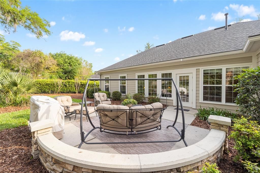 Active With Contract: $669,500 (4 beds, 2 baths, 2748 Square Feet)