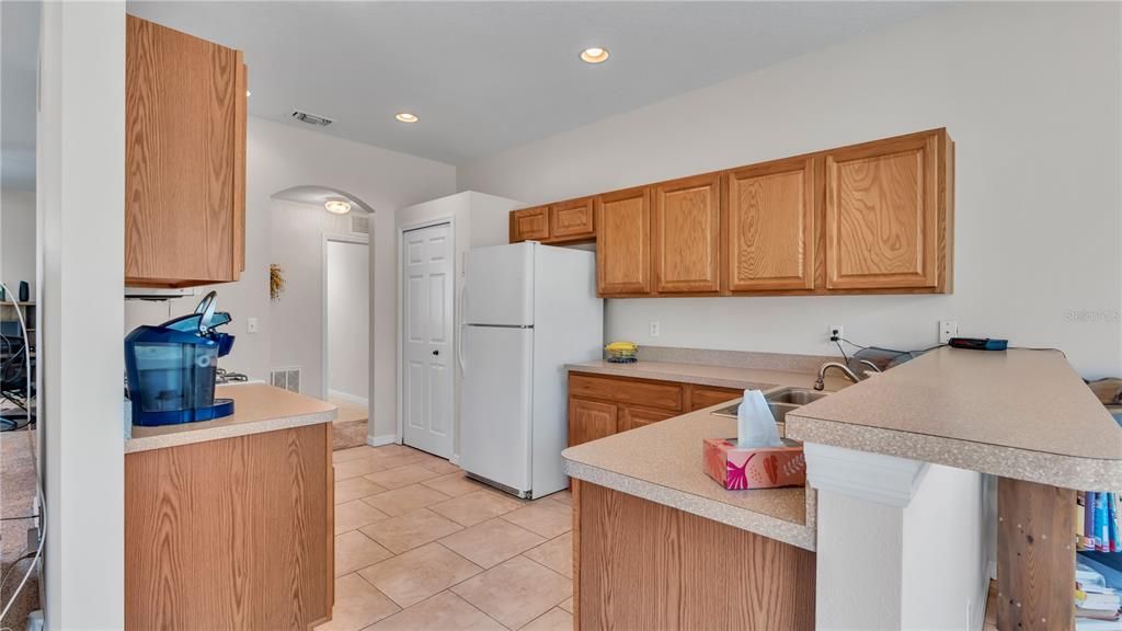 Active With Contract: $339,900 (3 beds, 2 baths, 1814 Square Feet)
