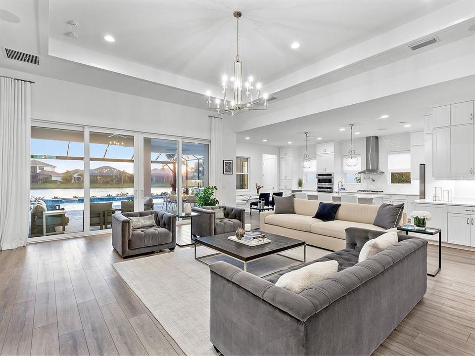 Active With Contract: $1,640,000 (3 beds, 3 baths, 2887 Square Feet)