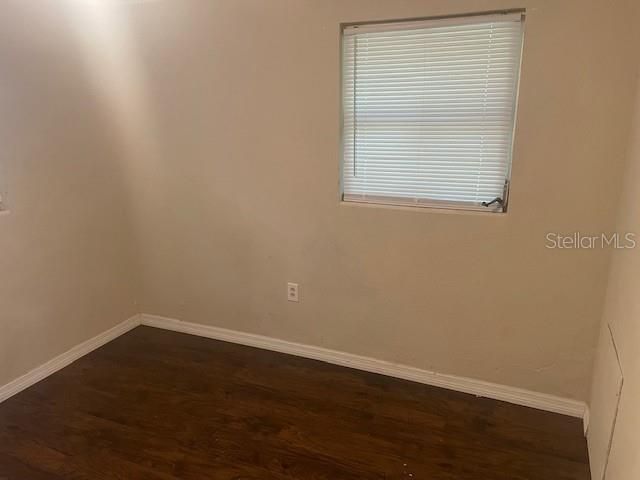 Recently Rented: $1,395 (2 beds, 1 baths, 920 Square Feet)